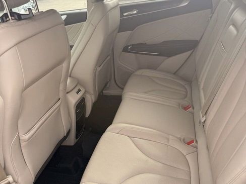 Used 2019 Lincoln MKC Reserve w/ MKC Climate Package image 6