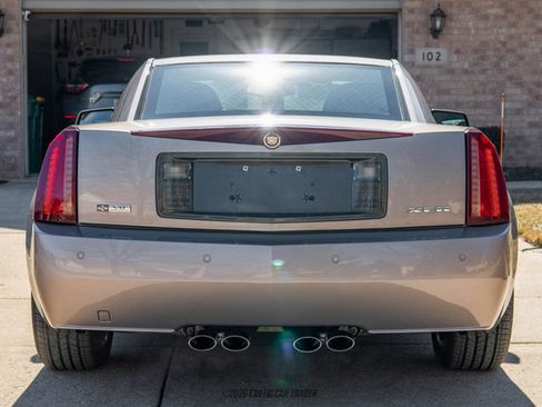 Used 2004 Cadillac XLR image 19