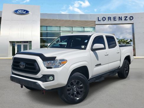 Used 2020 Toyota Tacoma SR image 1