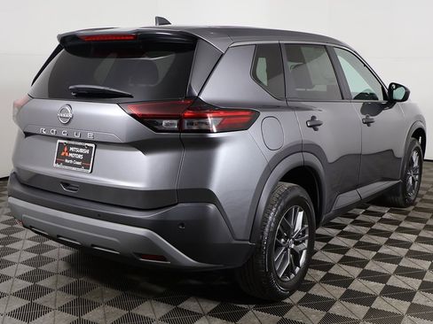 Used 2023 Nissan Rogue S image 7