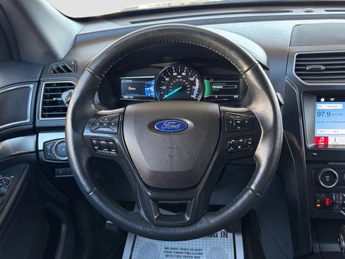 Used 2018 Ford Explorer XLT w/ Equipment Group 202A image 31