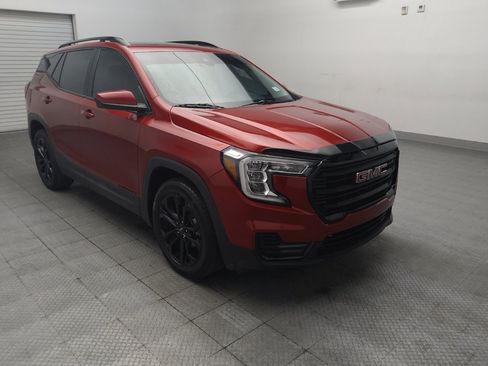 Used 2022 GMC Terrain SLE w/ Driver Convenience Package FWD image 13