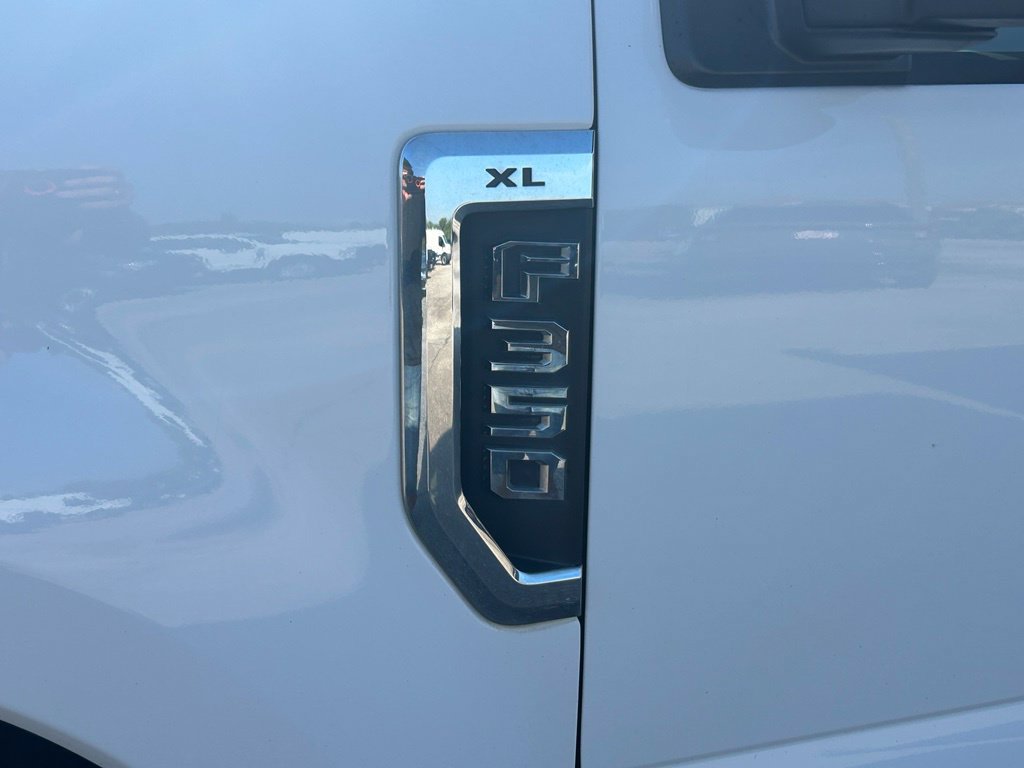 Used 2019 Ford F350 XL w/ Power Equipment Group RWD image 17
