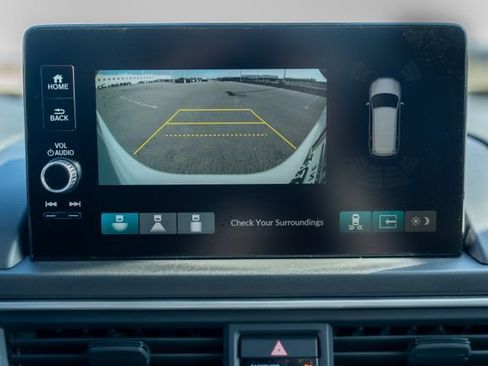 New 2025 Honda Pilot Touring image 30