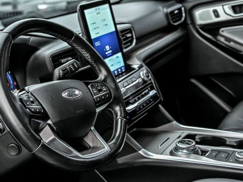 Used 2021 Ford Explorer Platinum w/ Equipment Group 601A image 19