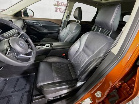 Used 2021 Nissan Rogue Platinum image 27