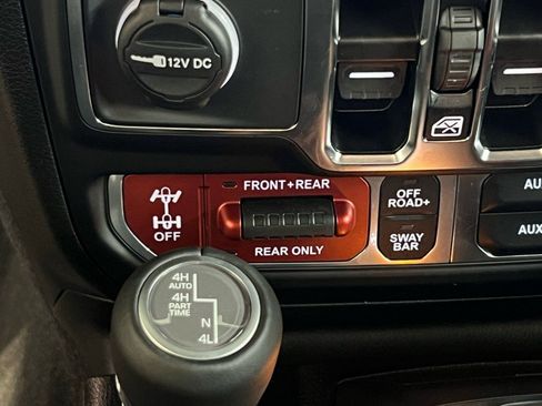 New 2025 Jeep Wrangler Unlimited Rubicon 392 image 24