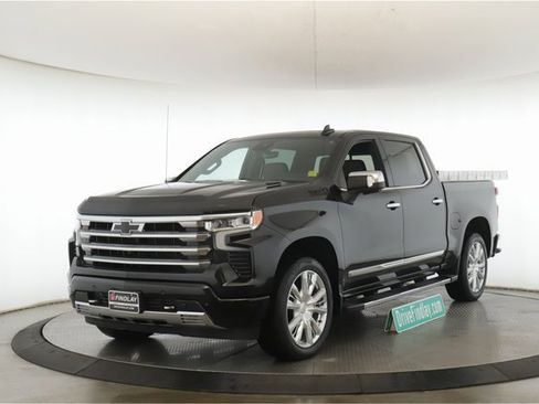 Used 2024 Chevrolet Silverado 1500 High Country w/ High Country Premium Package image 10