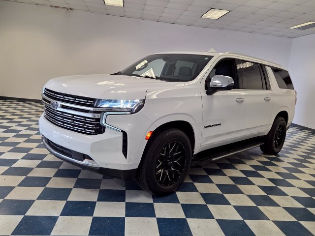 Used 2021 Chevrolet Suburban Premier w/ Premium Package RWD image 3