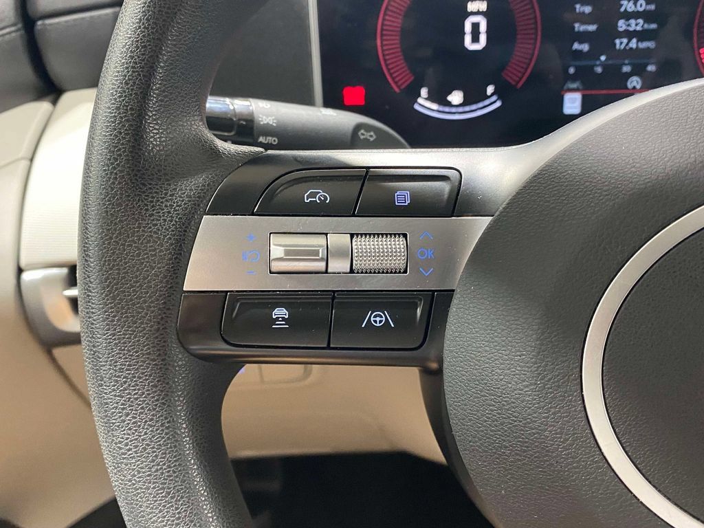 Used 2025 Hyundai Tucson SEL AWD/4WD image 23