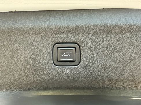 Used 2021 Buick Enclave Essence w/ Trailering Package, 5000 lbs. AWD/4WD image 14