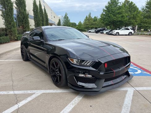 Used 2018 Ford Mustang Shelby GT350R w/ GT350R Equipment Group 920A RWD image 4
