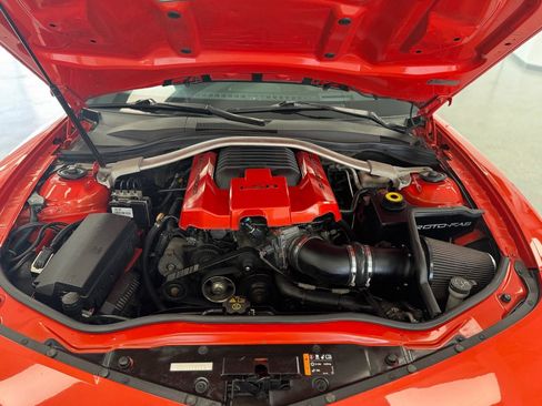 Used 2013 Chevrolet Camaro ZL1 w/ Gray Stripe Package image 31