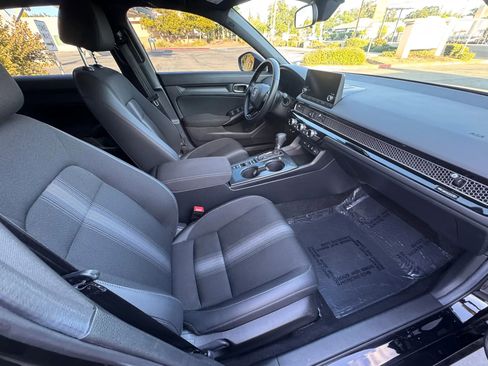 Used 2025 Honda Civic Sport image 12