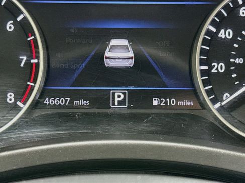 Used 2025 Nissan Sentra SV FWD image 18
