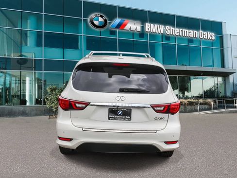 Used 2020 INFINITI QX60 Luxe w/ Essential Package FWD image 5