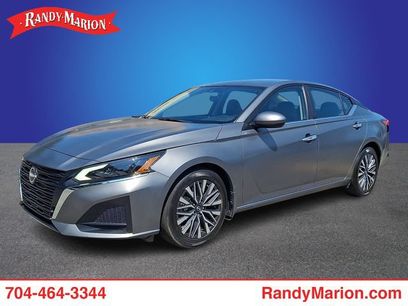 Used 2023 Nissan Altima 2.5 SV