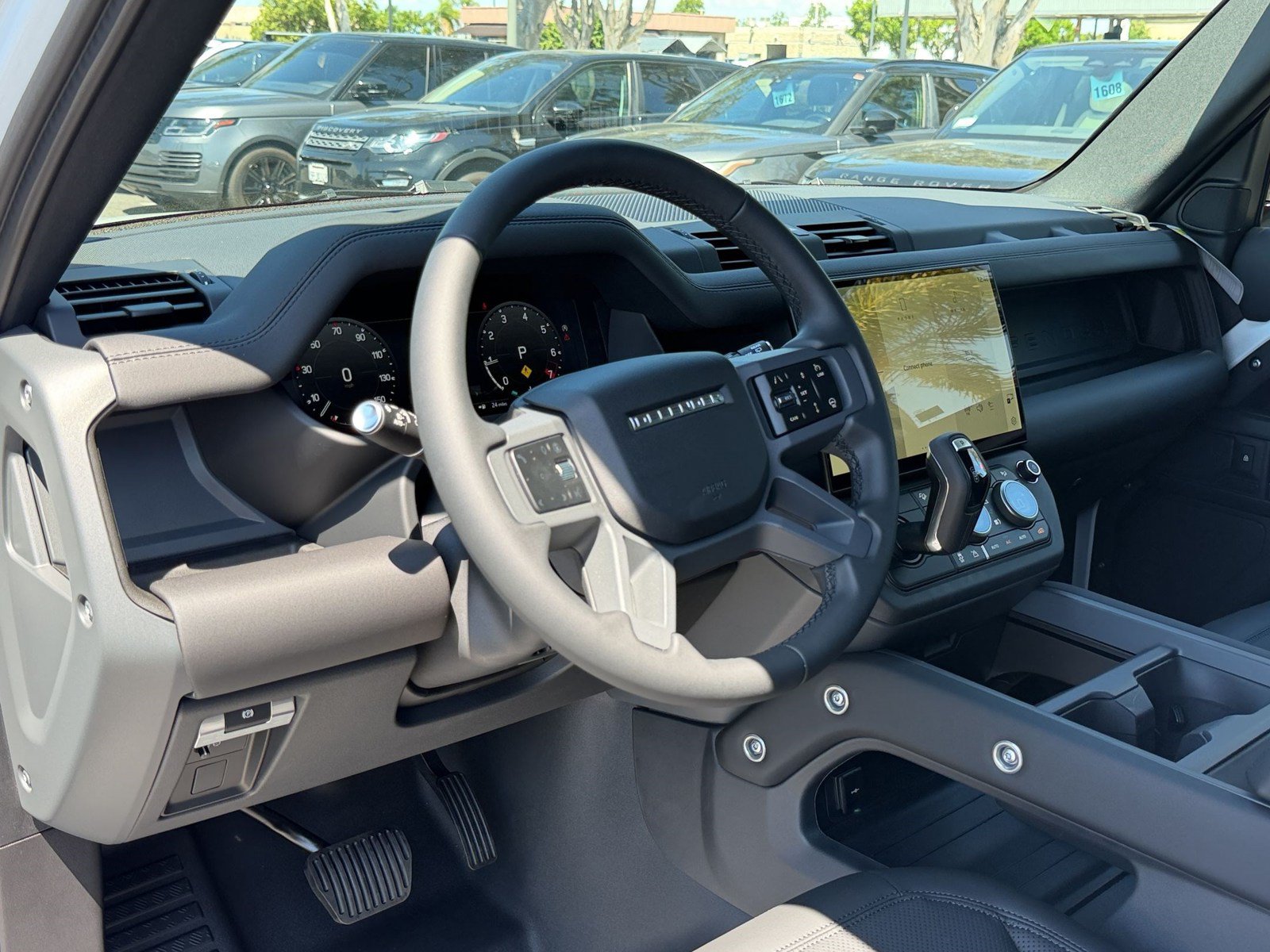 New 2026 Land Rover Defender 110 S AWD/4WD image 4