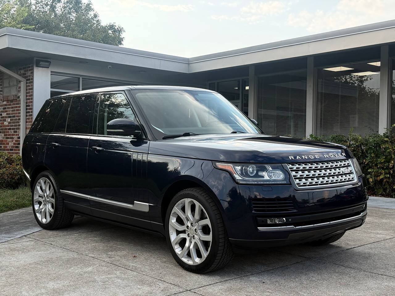 Used 2014 Land Rover Range Rover HSE AWD/4WD image 8