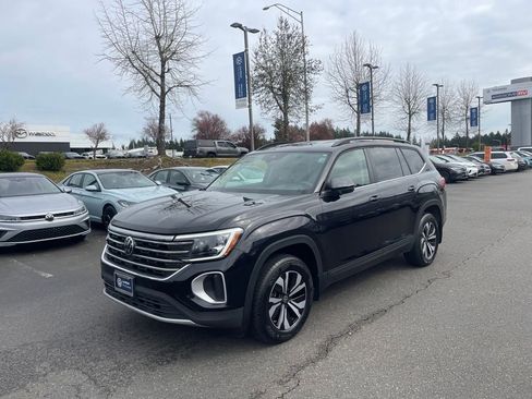 Certified 2024 Volkswagen Atlas SE image 9