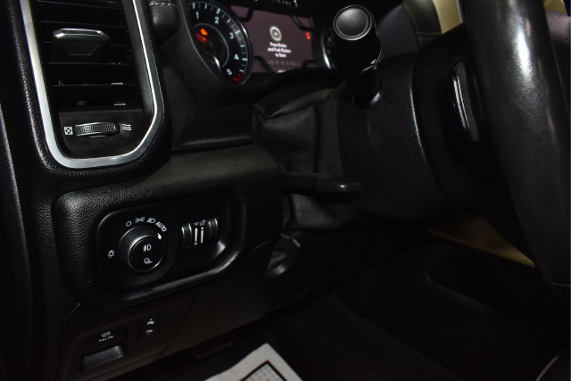 Used 2020 RAM 1500 Laramie AWD/4WD image 16