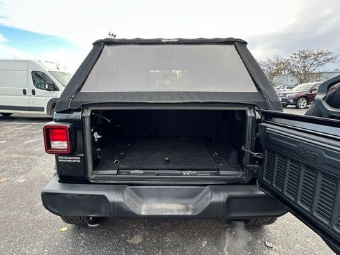 Used 2019 Jeep Wrangler Unlimited Sport S image 13