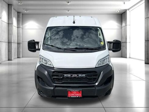 Used 2023 RAM ProMaster 2500 FWD image 3