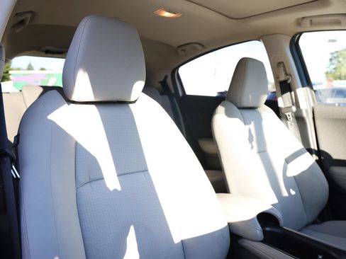 Used 2019 Honda HR-V EX image 22