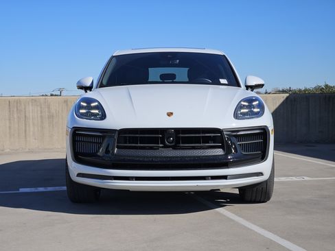 Certified 2023 Porsche Macan S image 11