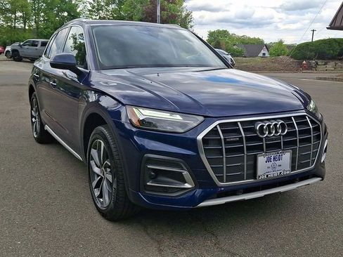 Used 2021 Audi Q5 2.0T Premium Plus w/ Premium Plus Package AWD/4WD image 2
