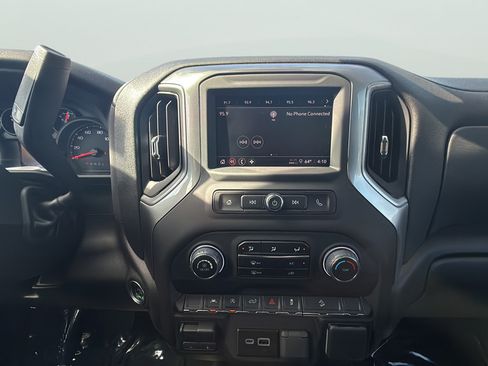 Used 2025 Chevrolet Silverado 1500 Custom Trail Boss w/ Dark Appearance Package AWD/4WD image 19