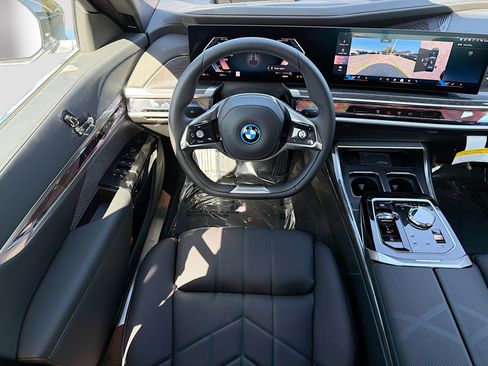 New 2026 BMW i7 eDrive50 w/ Premium Package image 16