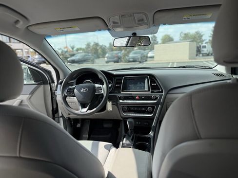 Used 2018 Hyundai Sonata SE image 11