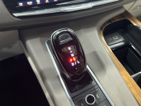 Used 2021 Cadillac Escalade ESV Premium Luxury Platinum image 14