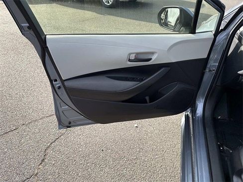 Used 2022 Toyota Corolla LE image 13