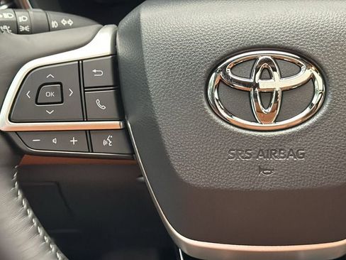 New 2026 Toyota Highlander Platinum AWD/4WD image 28