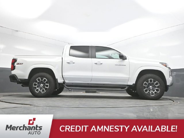 Used 2025 Chevrolet Colorado Z71 AWD/4WD image 40