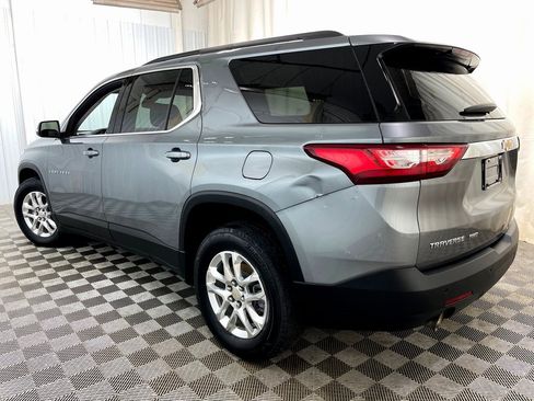 Used 2021 Chevrolet Traverse LT image 16