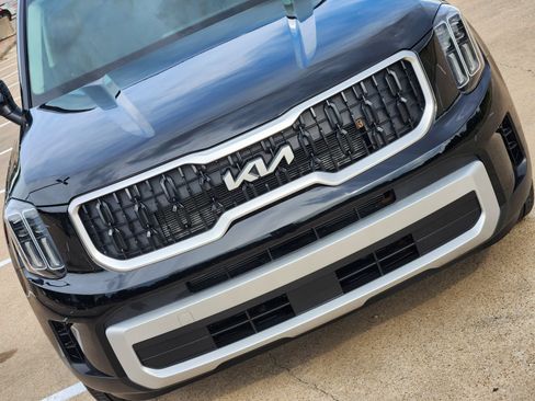 Used 2025 Kia Telluride EX w/ EX Captain's Chair Package FWD image 14