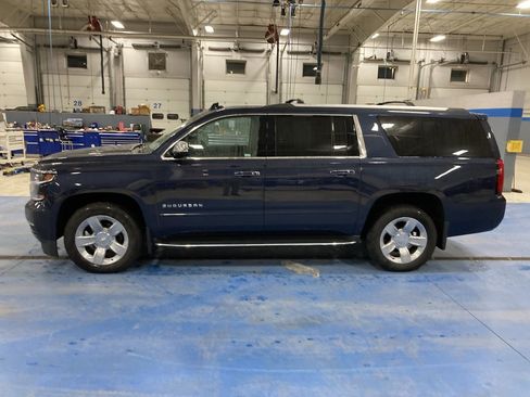 Used 2018 Chevrolet Suburban Premier image 4