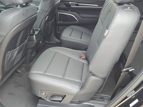 New 2025 Kia Telluride S image 19