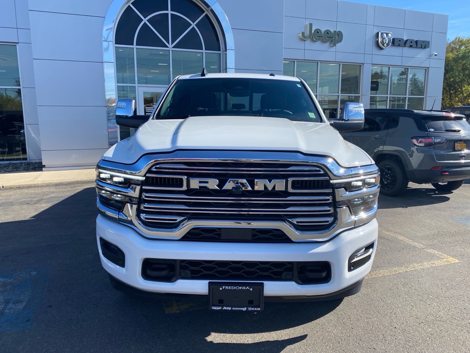 Used 2026 RAM 2500 Laramie AWD/4WD image 8