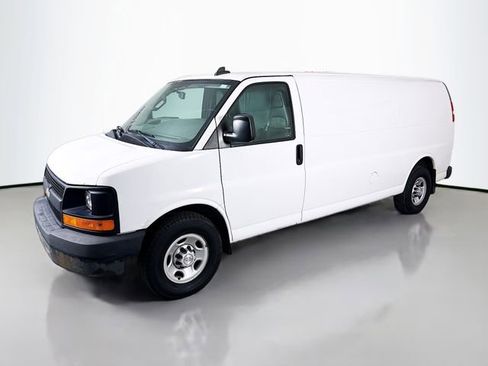 Used 2016 Chevrolet Express 3500 Extended image 3
