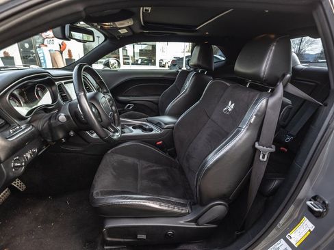 Used 2018 Dodge Challenger R/T Scat Pack image 24