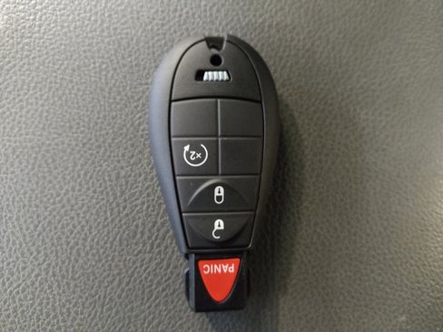 Used 2016 RAM 1500 Big Horn RWD image 32
