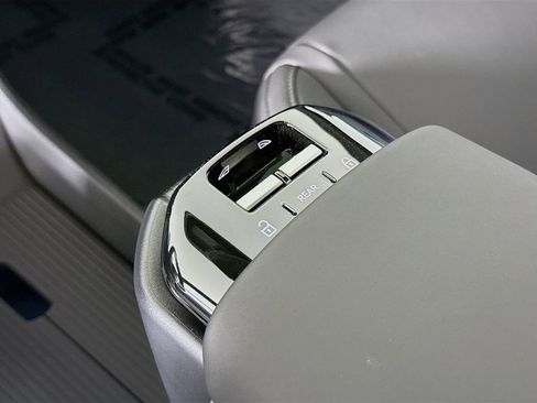 New 2026 Volvo EX30 Plus w/ Protection Package Premier image 17