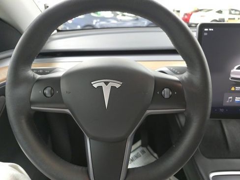 Used 2023 Tesla Model Y Long Range image 14
