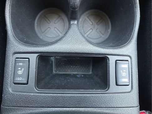 Used 2018 Nissan Rogue SV AWD/4WD image 22