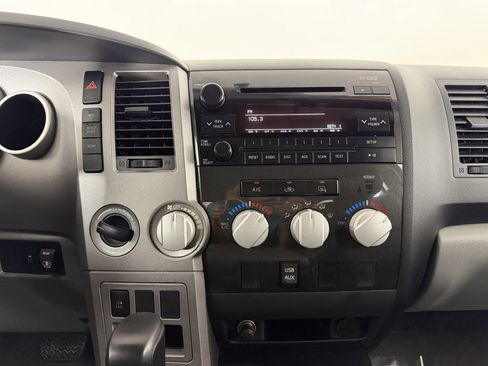 Used 2010 Toyota Tundra SR5 AWD/4WD image 29