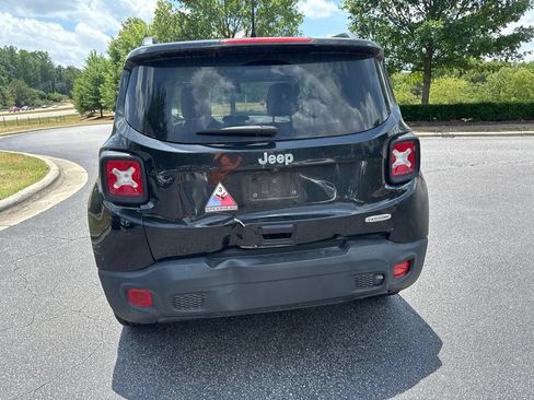 Used 2020 Jeep Renegade Latitude w/ Popular Equipment Group FWD image 10